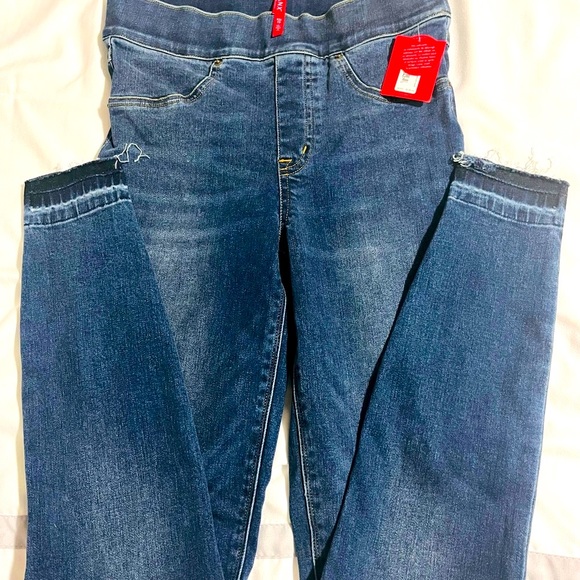 Spanx Distressed Skinny Jeans - Picture 4 of 6